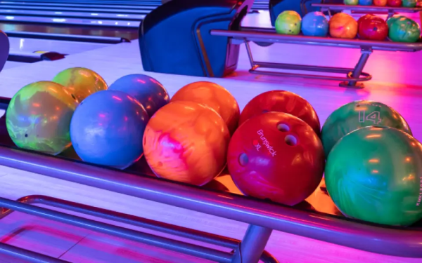 paradise lanes entertainment center