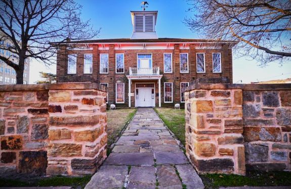 Creek Council House Museum - Historic Muscogee Nation Capital