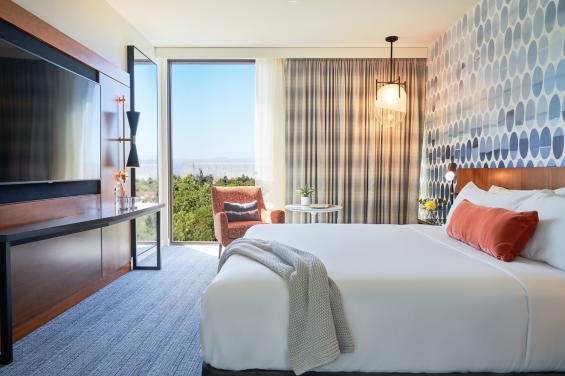 King Room - The Ameswell Hotel