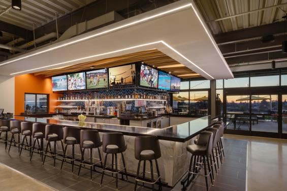 Bar Area - Topgolf Burlingame
