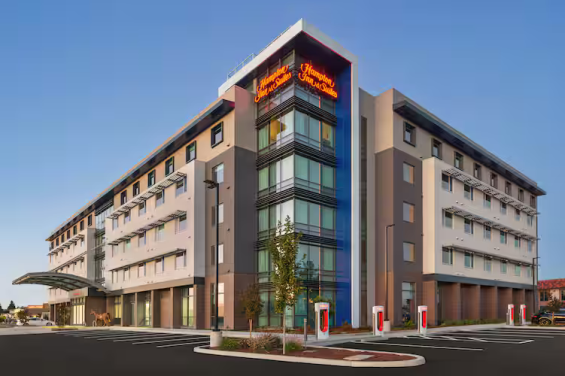 Hampton Inn San Mateo Exterior Daytime