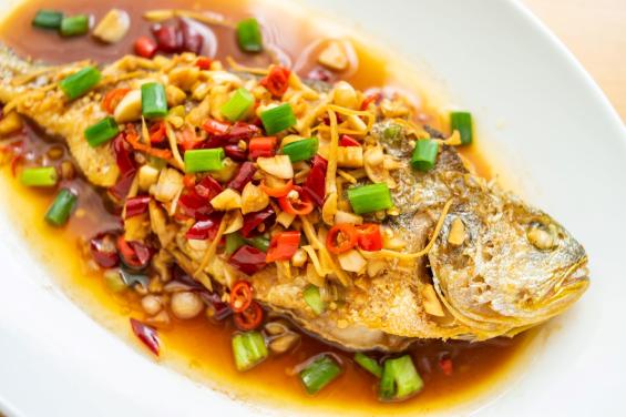 Hunan cuisine braised yellow croaker