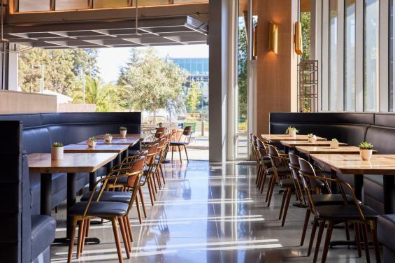 Inside 2 - Roger Bar & Restaurant