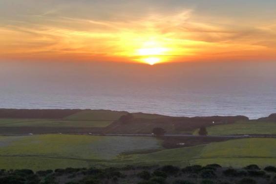 Sunset-at-IacopiFarms-in-HalfMoonBay