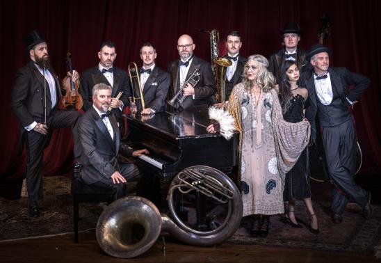 Squirrel Nut Zippers: Christmas Caravan