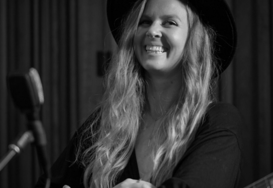 Live Music w/ Robin Lewis