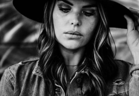 Live music w/ Lexi Winston