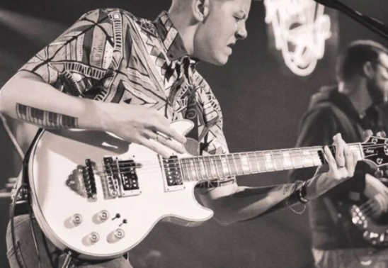 Live Music w/ Veronica May