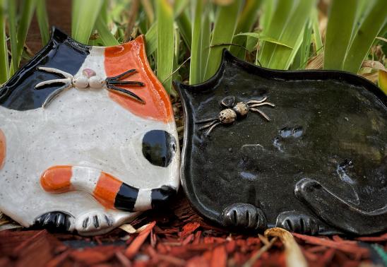 Make & Paint Cat Plates with Flingin Pots