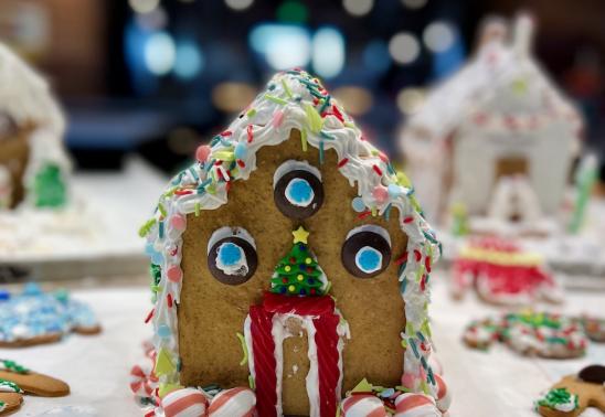 Gingerbread House Decorating Class