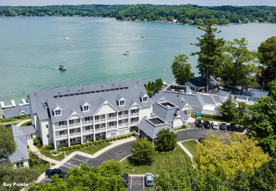 Bay Pointe Inn