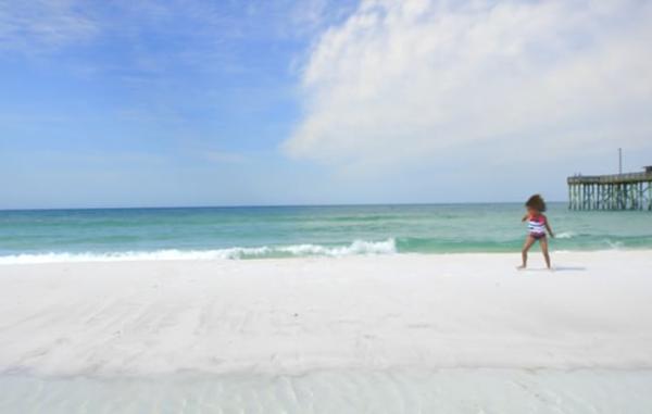 Video Thumbnail - vimeo - Beach_1_Cartwheels