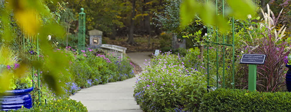 Overland Park Scenic Wedding Venues Garden path at the Overland Park Arboretum