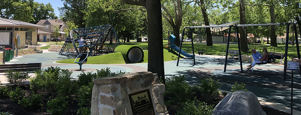 Five Fast Facts About OP Parks couple sitting in thompson park in overland park