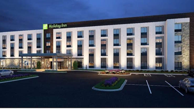 Holiday Inn Airport & Conference Center