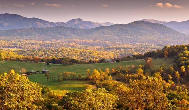 Charlottesville, VA - Blue Ridge Mountains