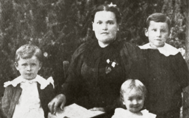 Colonel Harland David Sanders Family