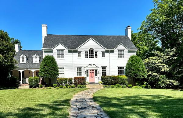 The Holly & Ivy Inn