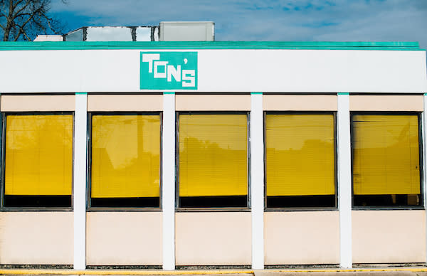 Ton's Exterior