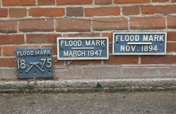 Flood Markers - Abingdon