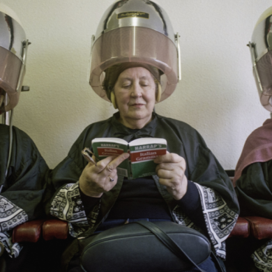 Three customers at Pam’s on Coronation Road in Crosby (1998) (c) Alex Hurst/British Culture Archive.
