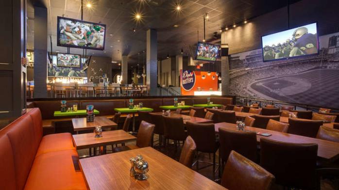 Dave & Busters Sports Bar Interior 