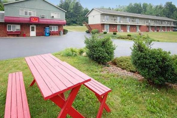 Econolodge Hornell