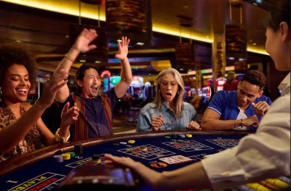 Hollywood Casino Table Gambling