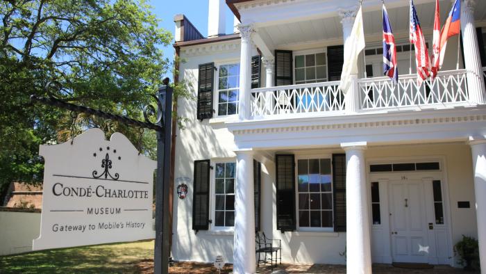 The exterior of the Conde-Charlotte House Museum