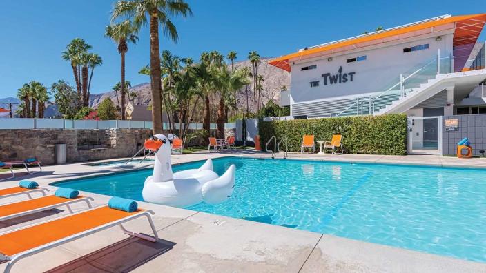 twist-home-pool_e3ccc6ad-23c5-