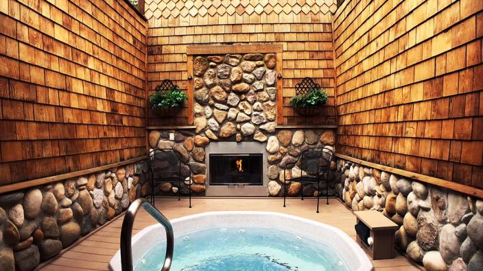 Oasis Hot Tub Garden