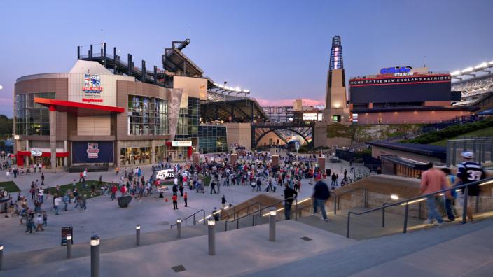 Patriot place shop restaurants