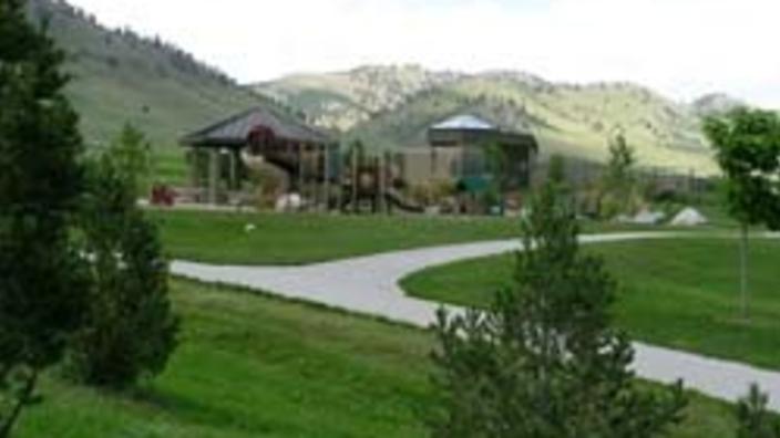 Foothills the Ridge Rec Center - Colorado Hardscapes