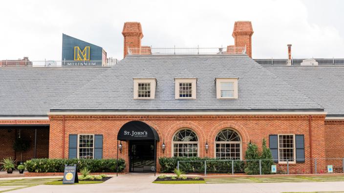 7Y1A1748_338F1AF1-34FF-477A-