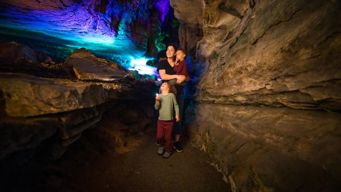 Junior Caver Tour