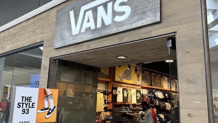 Vans at the galleria mall sales