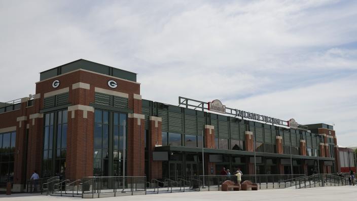 Johnsonville Tailgate Village: A Bar in Green Bay, WI - Thrillist