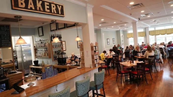 Ellie's Cafe - Pizza restaurant in Andover, NJ