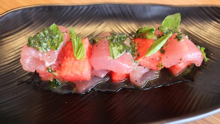yoshi-sushi-melon-