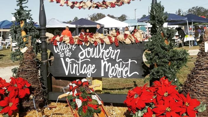 Christmas Market in the Grove Graphic