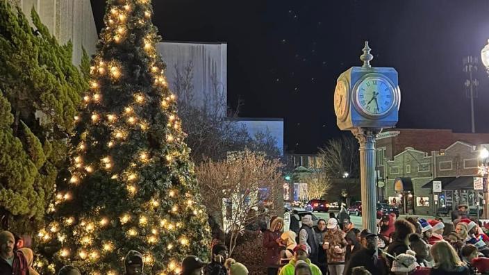 Smithfield Christmas Tree Lighting & Holiday Market Graphic