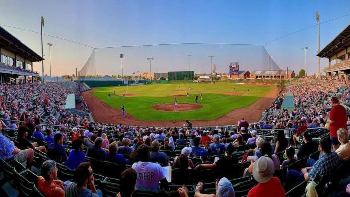 Field-Shot_5E2B9505-5056-B3A8-