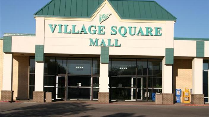 Village Square Mall - Dodge City KS, 67801