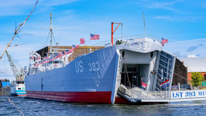 LST-bow-and-lake-4-_80342FB6-
