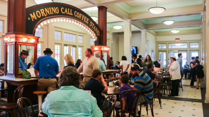 Morning Call Coffee Stand, New Orleans, Louisiana, U.S. - Restaurant Review