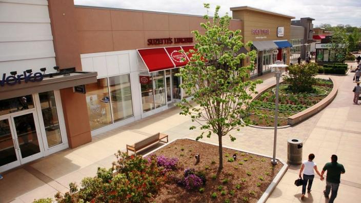Cross County Center Yonkers NY 10704 1226