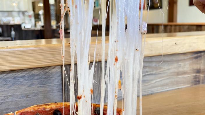 Zacharys Chicago Pizza