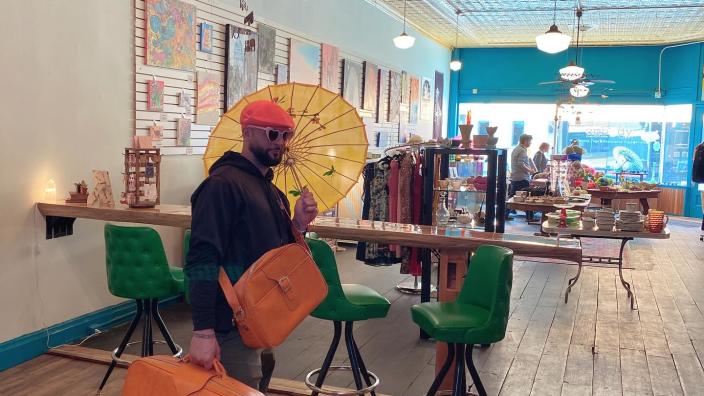 438109212_17860325679140975_80