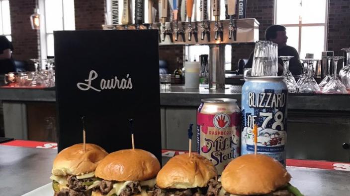 Laura's bar and deals grill