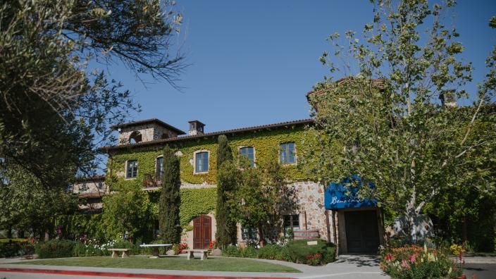 Jacuzzi winery outlet